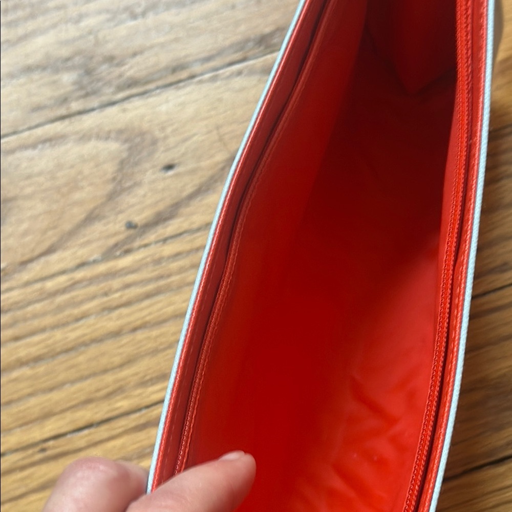 Estee Lauder Harper’s Bazaar Red and Blue Cosmetic Bag - Picture 5 of 5